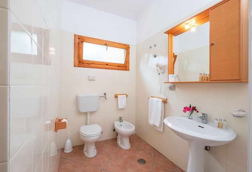 Номер Стандарт Трехместный, Th Marina Di Sibari   Baia Degli Achei Village