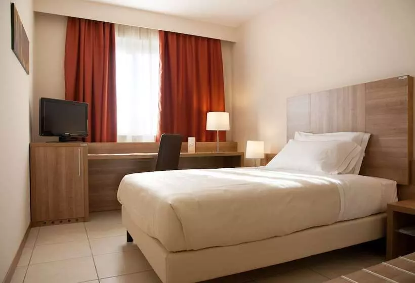 スタンダード４人部屋, Torino Hotel San Luigi   Ristorante Trait D Union