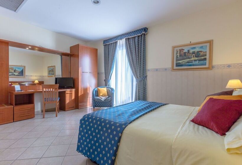 スーペリアールーム, Traiano