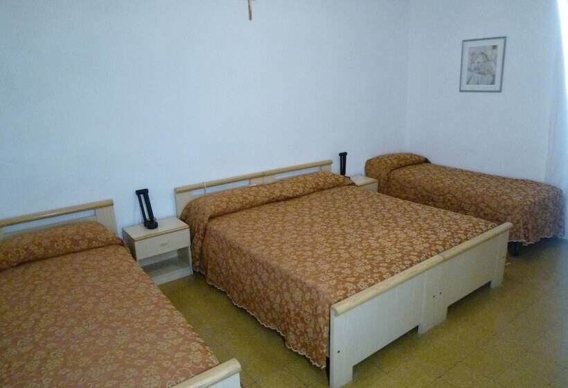 غرفة قياسية رباعية, Trovatore