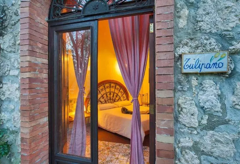 Superior Room with Terrace, Villa Dei Papiri Fonte Ciane
