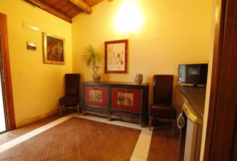 اتاق استاندارد, Villa Dei Papiri Fonte Ciane