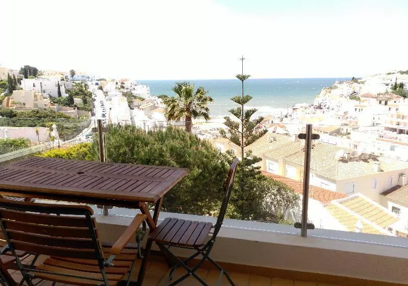 آپارتمان 2 خوابه با چشم‌انداز دریا, Monte Dourado