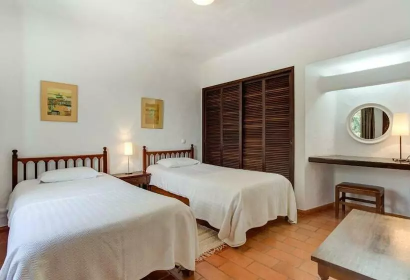 بانگلوی استاندارد, Quinta Do Paraiso  Al