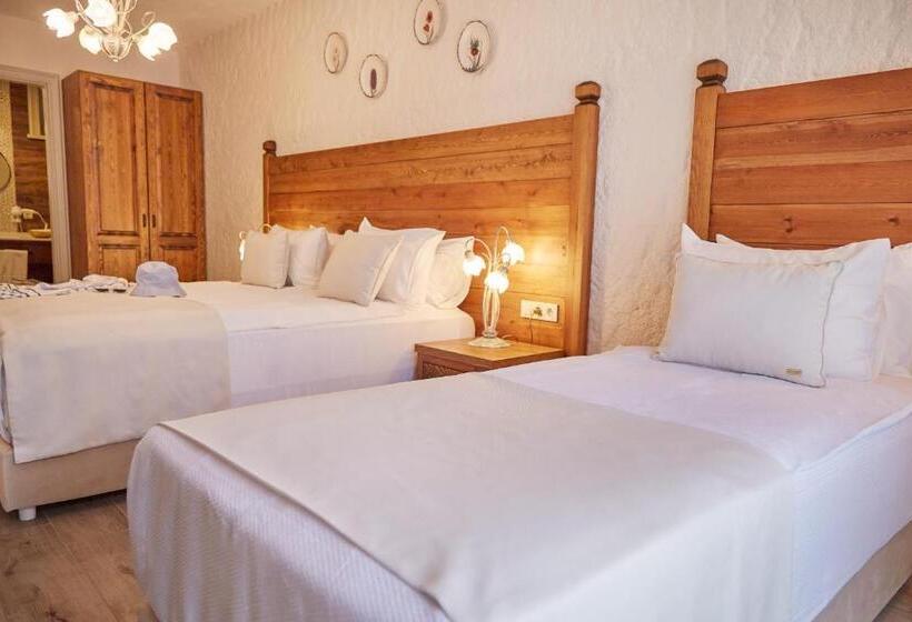 디럭스 트리플 룸, Alabora