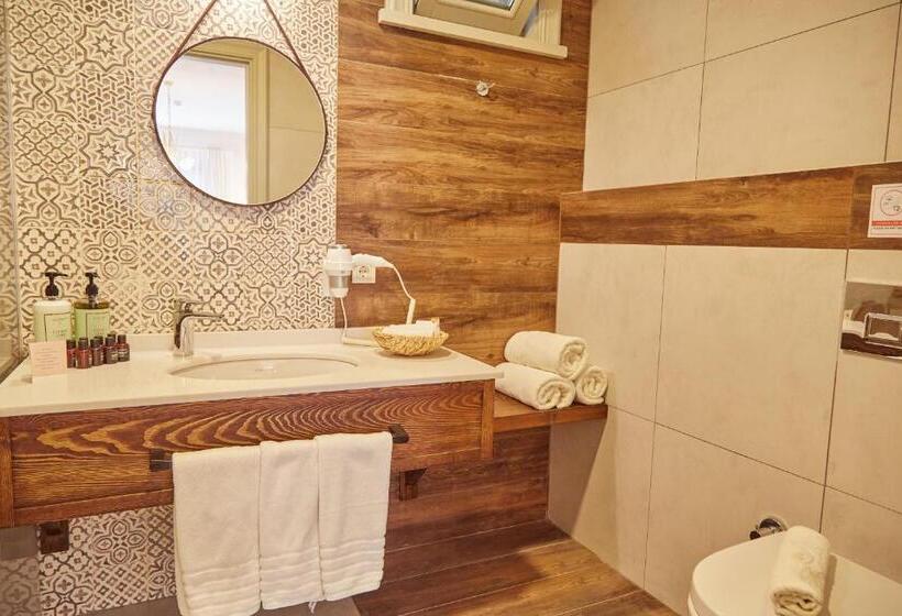 디럭스 트리플 룸, Alabora