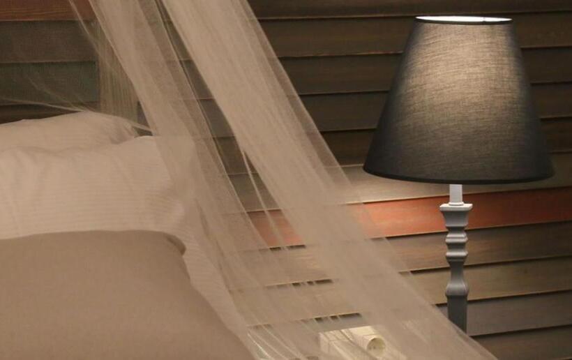 이코노미 룸, Alabora