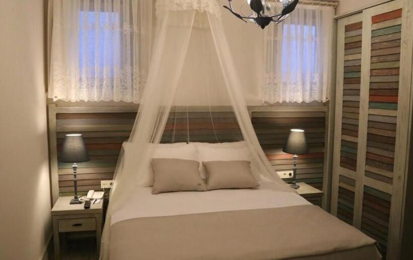 이코노미 룸, Alabora