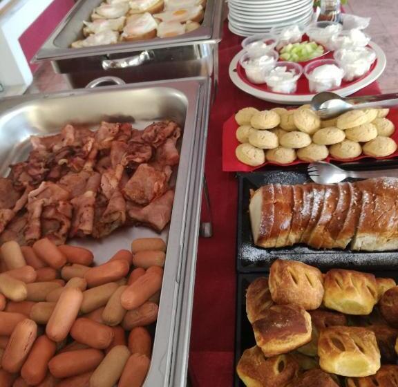 침실 1개 디럭스 아파트, Damia