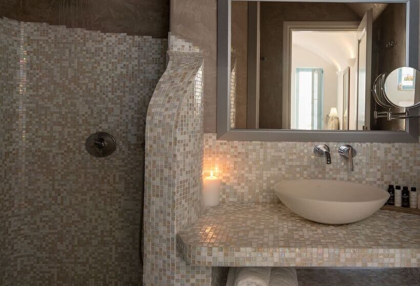 جناح, Above Blue Suites