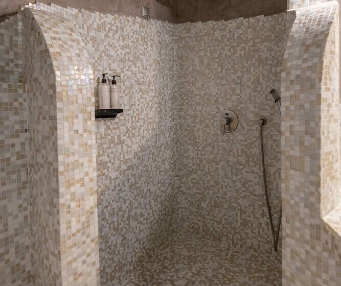 جناح, Above Blue Suites