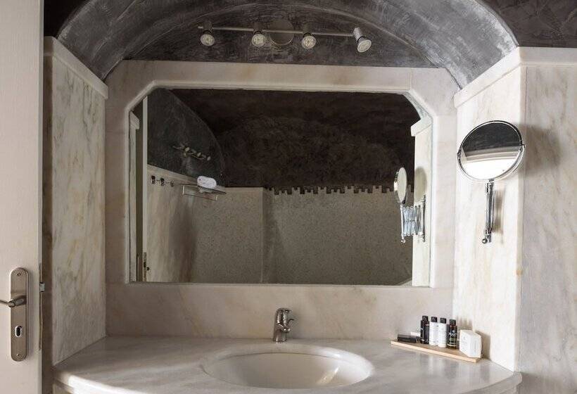 ‫فيلا غرفة نوم واحدة, Above Blue Suites