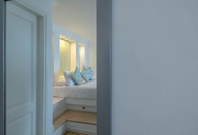 جناح, Above Blue Suites