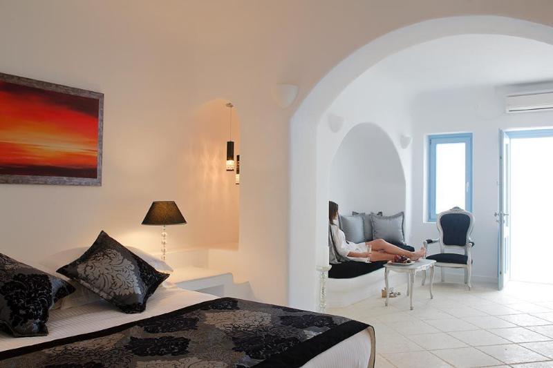 ‫فيلا غرفة نوم واحدة, Above Blue Suites