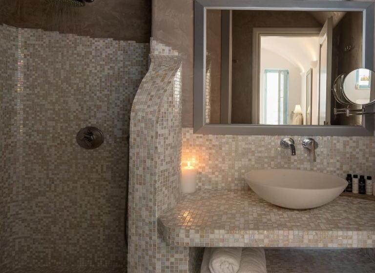 جناح, Above Blue Suites