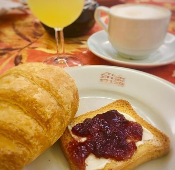 غرفة أساسية ثلاثية, Albergo Le Sorgenti