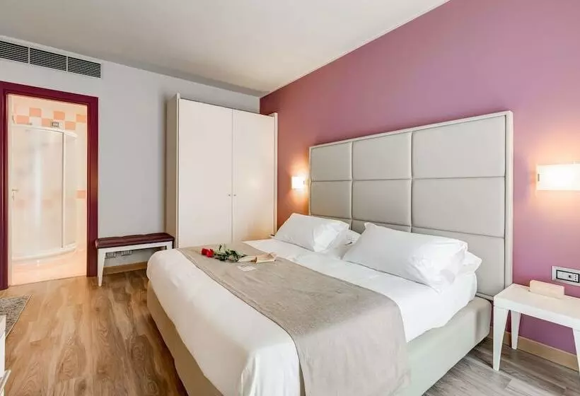 اتاق سوپریور با بالکن, Best Western Hotel Imperiale