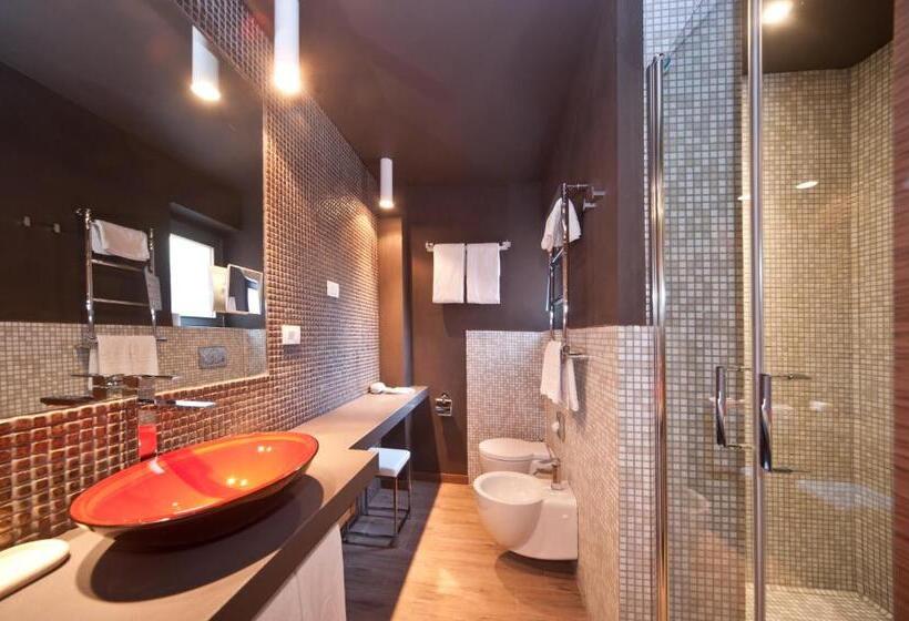 سوییت جونیور, Carla