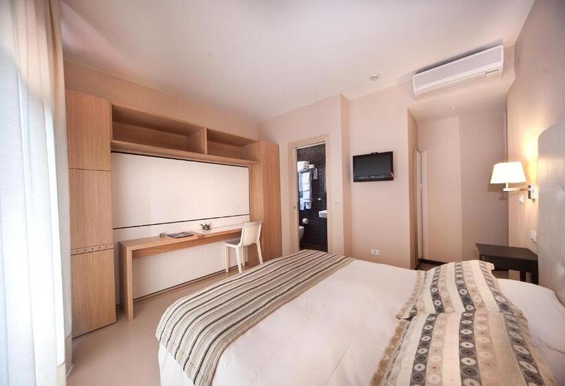 اتاق استاندارد با بالکن, Carla