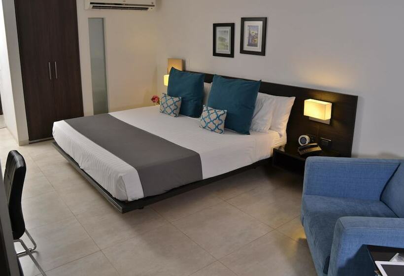 小型套房, Casa Blanca