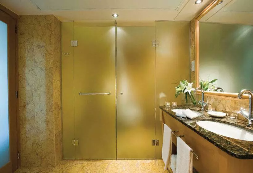 海の見えるエクゼクティブスイート, Constantinou Bros Asimina Suites