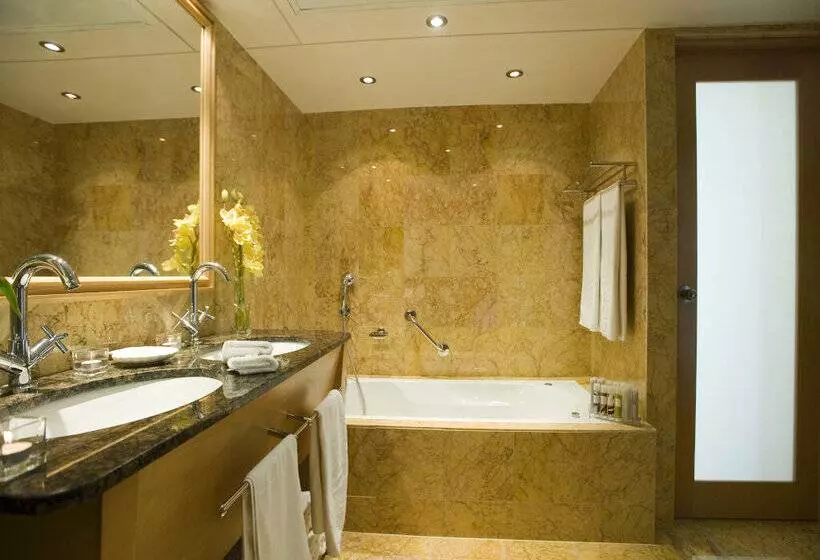 海の見えるエクゼクティブスイート, Constantinou Bros Asimina Suites