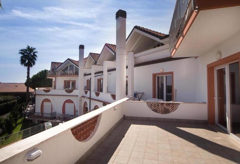 带露台两卧公寓, Diano Sporting Apartments