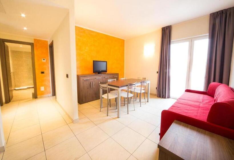 带露台两卧公寓, Diano Sporting Apartments