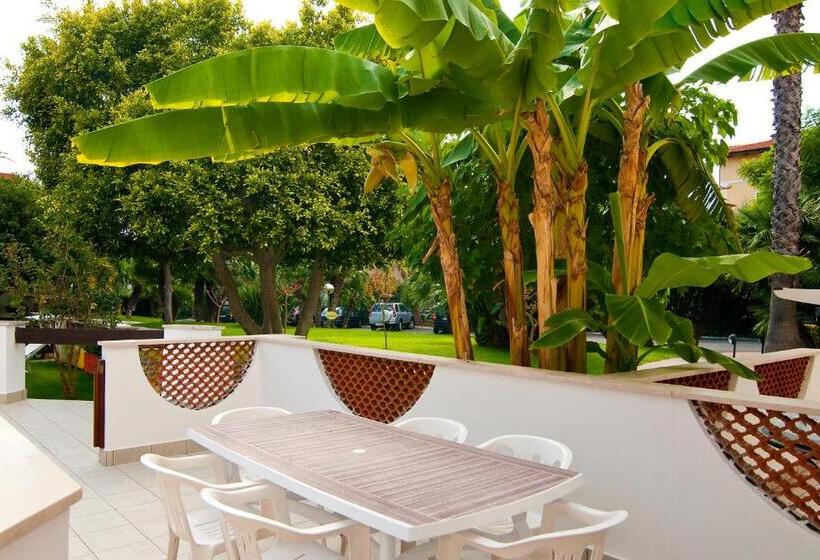 带露台两卧公寓, Diano Sporting Apartments