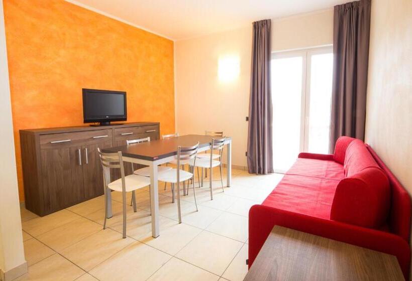 Апартаменты 2 Спальни с Террасой, Diano Sporting Apartments