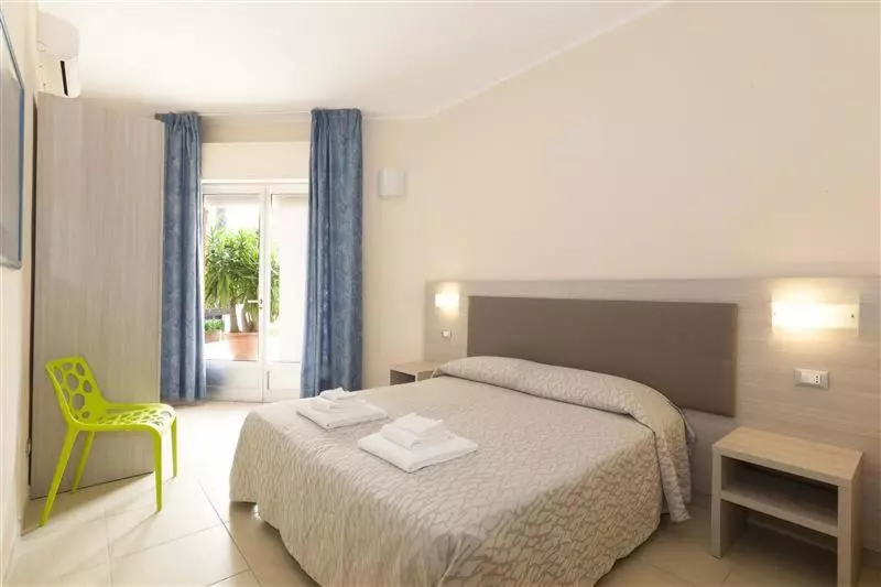 庭の見える1ベッドルームアパートメント, Diano Sporting Apartments