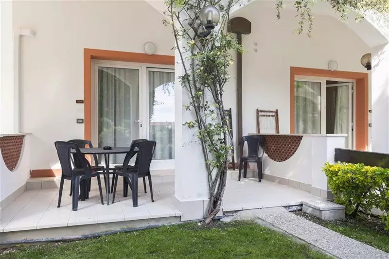 庭の見える1ベッドルームアパートメント, Diano Sporting Apartments
