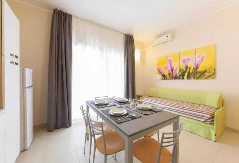 庭の見える1ベッドルームアパートメント, Diano Sporting Apartments