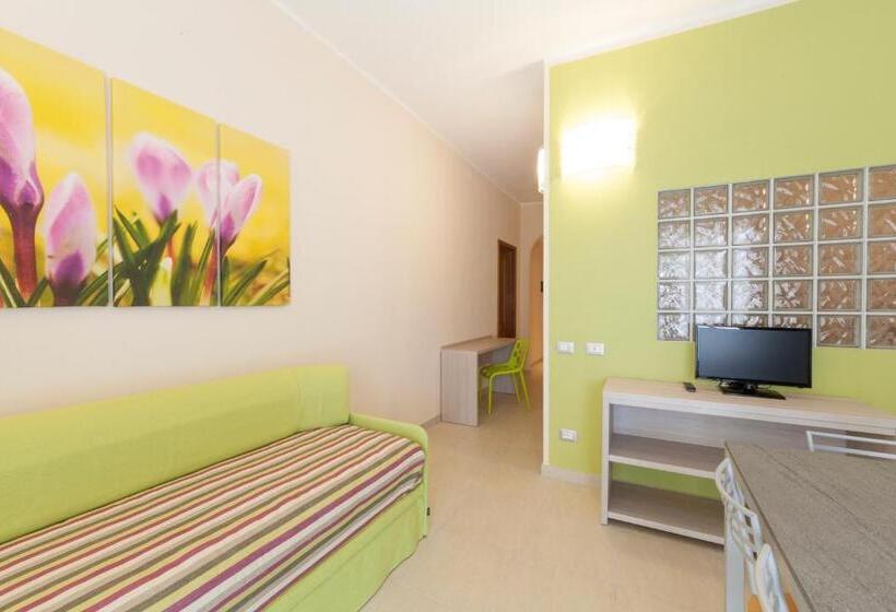 带1个卧室带花园景观的公寓, Diano Sporting Apartments