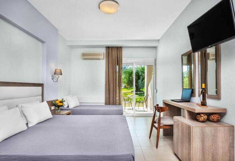 舒适三人间, Iris