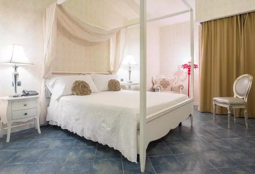 اتاق راحتی, Marina Holiday & Spa