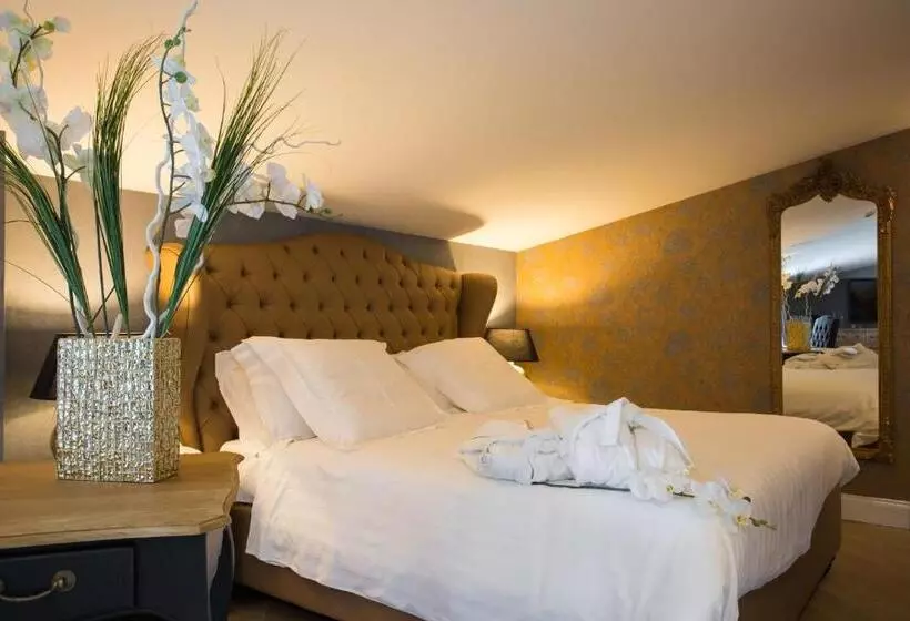 سوییت لوکس, Marina Holiday & Spa