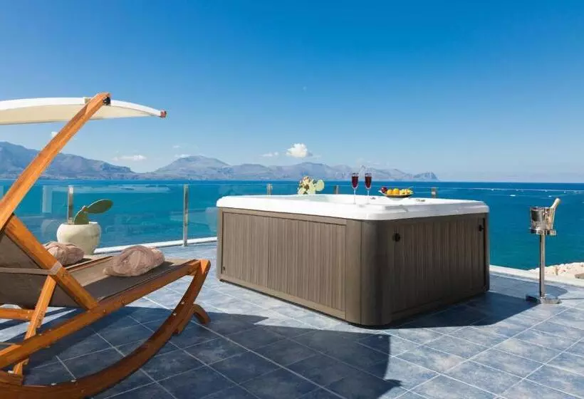 سوییت لوکس, Marina Holiday & Spa