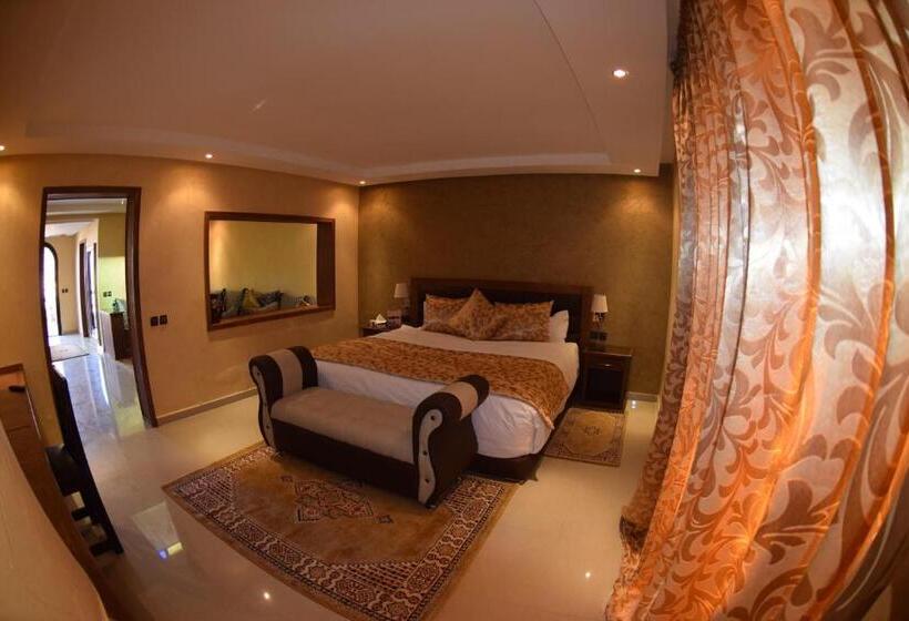 سوییت, Palm S Hotel Club