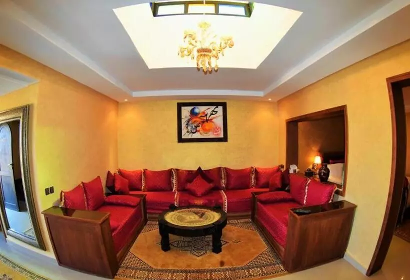 スイート, Palm S Hotel Club