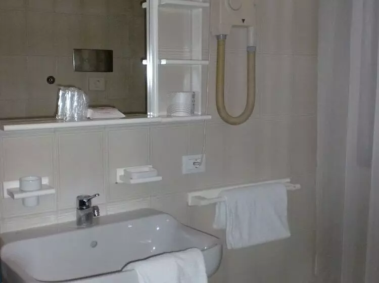 اتاق استاندارد یک نفره, Park Hotel Villa Giustinian