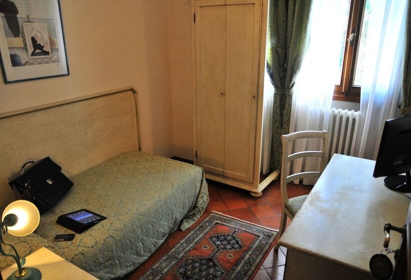 غرفة قياسية فردية, Park Hotel Villa Giustinian