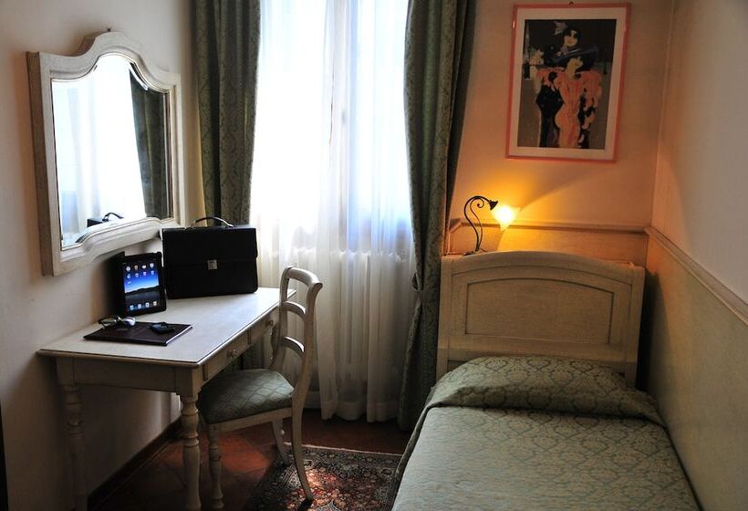 غرفة قياسية فردية, Park Hotel Villa Giustinian