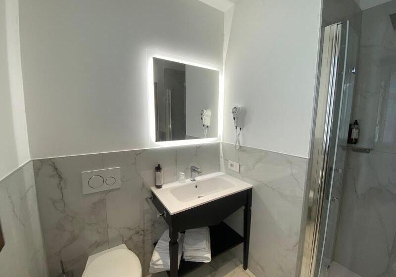 غرفة قياسية ثلاثية, Park Hotel Villa Giustinian