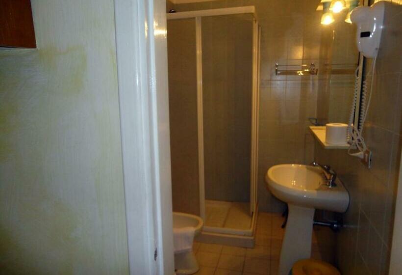 标准单人间, Puntabella