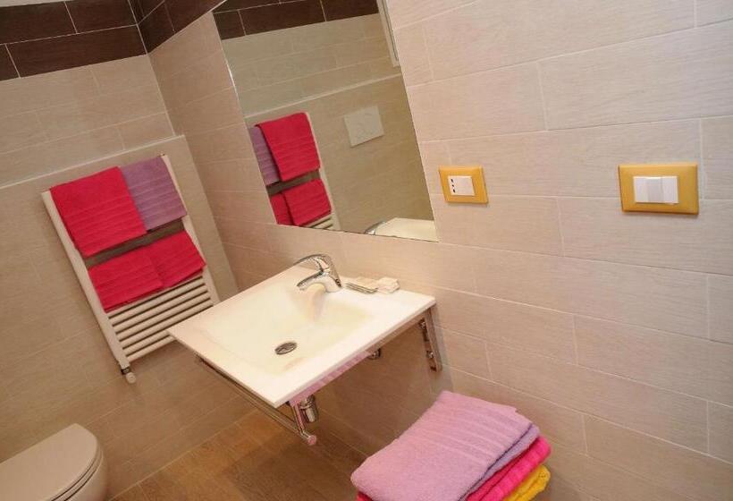 标准三人间, Puntabella