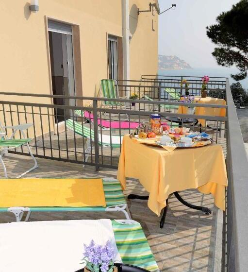 海景标准间露台, Puntabella