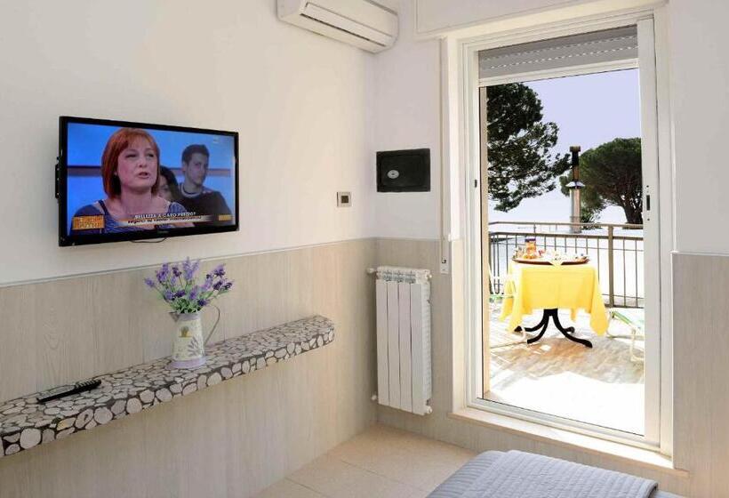 海景标准间露台, Puntabella