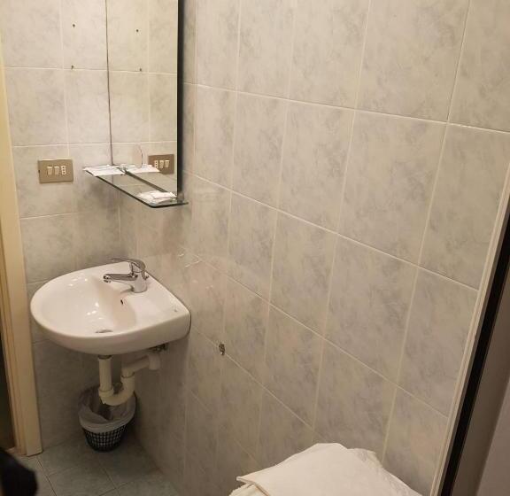 经济型三人房间, Puntabella