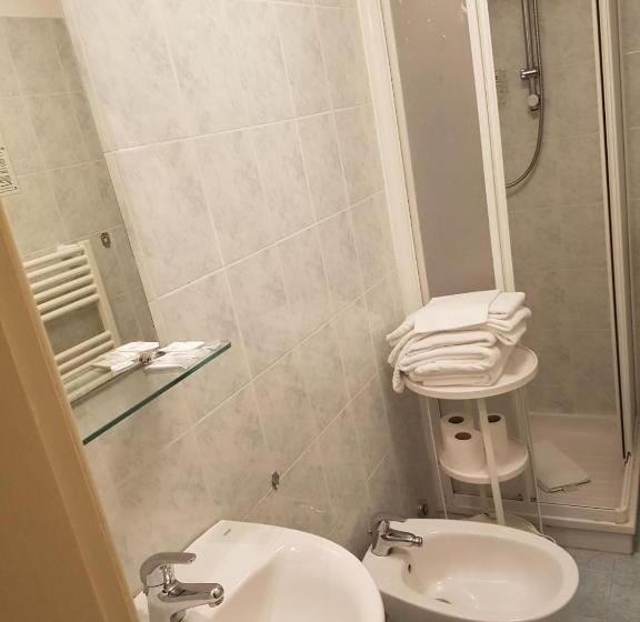 经济型三人房间, Puntabella